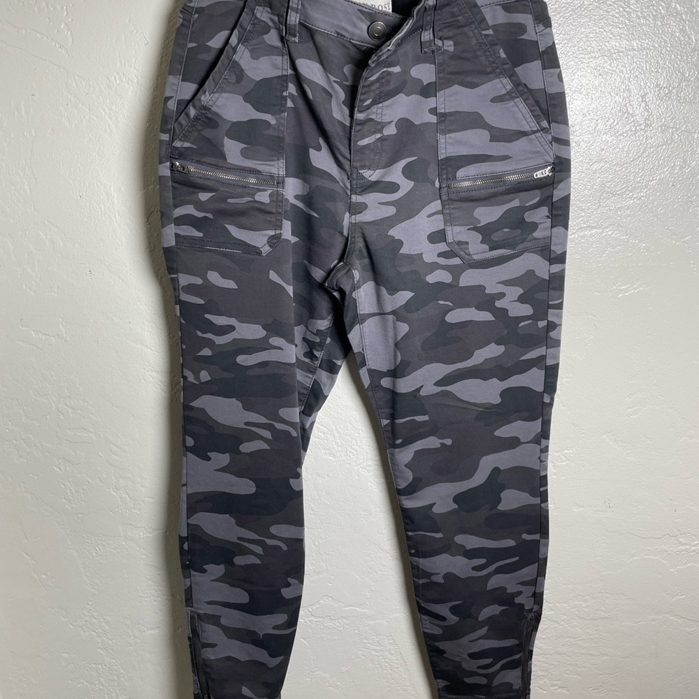 Knox Rose Woman’s Camo Black Gray Sz 12 Pants